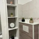 06bq Close To The